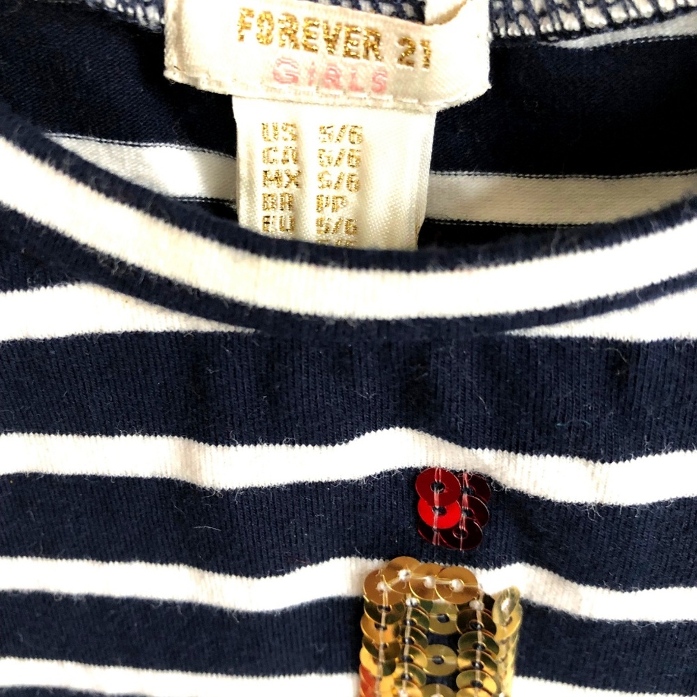 Forever 21 Paris Top - Picture 3 of 3